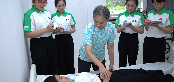 Dịch vụ chăm sóc cá nhân